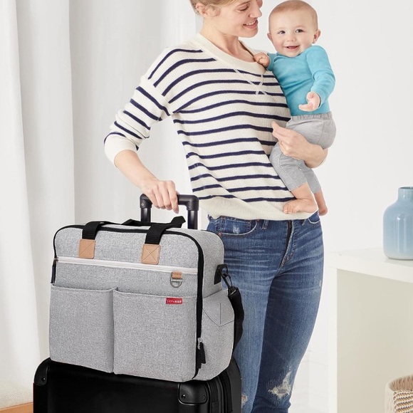 Skip Hop Handbags - Skip Hop Weekender Overnight Bag and Travel Duffel Diaper Bag, Endless Weekender